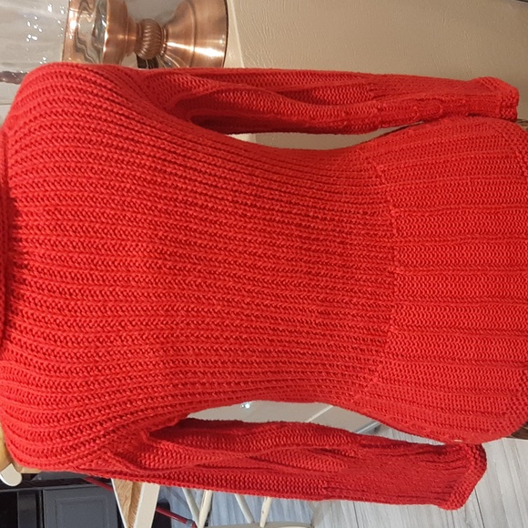 Beautiful cardigan sweater - Picture 3 of 12